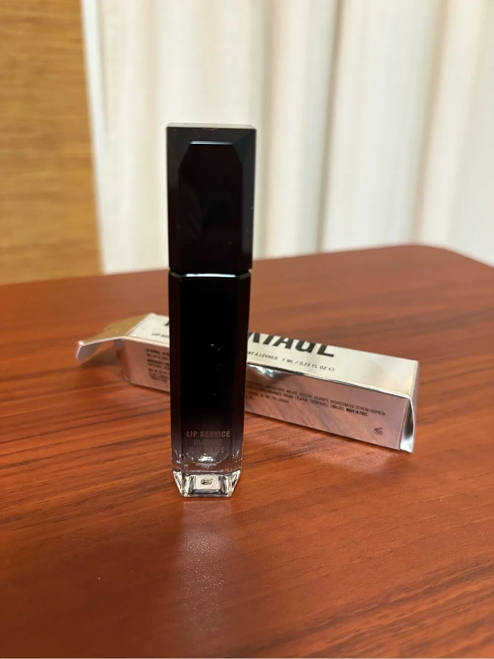 NWT IL MAKIAGE Lip Service High Shine Lip Gloss - Petty Crimes